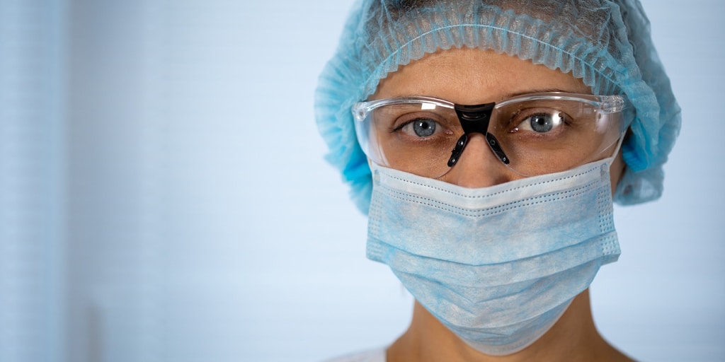 nurse wearing prescription safety glasses
